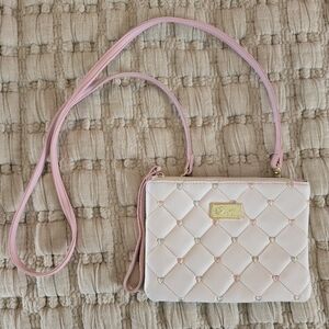 Betsey Johnson White Quilted Wristlet Or Crossbody Bag Embroidered Hearts